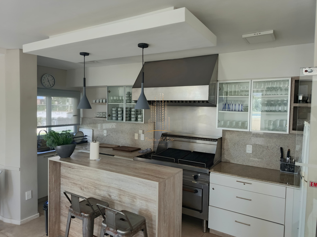 Apartamento ID.950 - EXCELENTE APARTAMENTO ALQUILER TEMPORAL PUNTA DEL ESTE PLAYA BRAVA