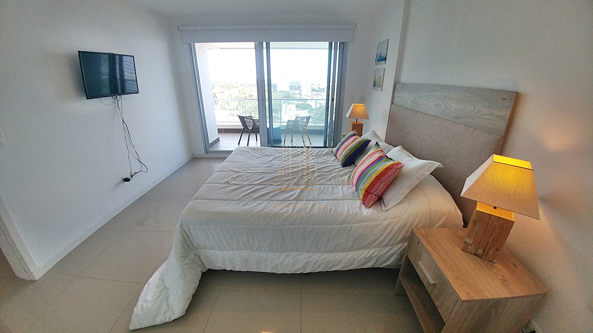 Apartamento ID.843 - Venta y alquiler temporal en Punta del Este 