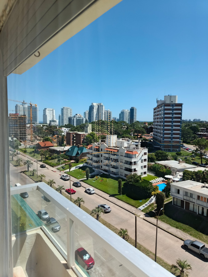 Apartamento ID.950 - EXCELENTE APARTAMENTO ALQUILER TEMPORAL PUNTA DEL ESTE PLAYA BRAVA