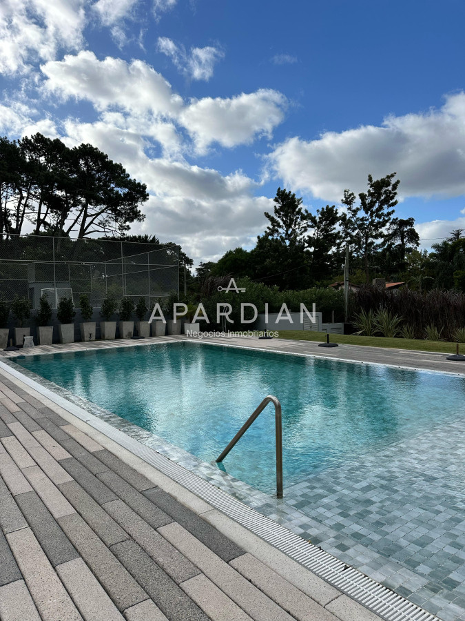 Apartamento ID.21097656 - Espectacular apartamento en venta con vista a la Isla Gorriti en Punta del Este de 2 dormitorios 2 baños cochera incluida