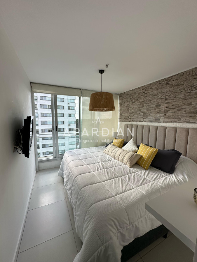 Apartamento ID.21097656 - Espectacular apartamento en venta con vista a la Isla Gorriti en Punta del Este de 2 dormitorios 2 baños cochera incluida