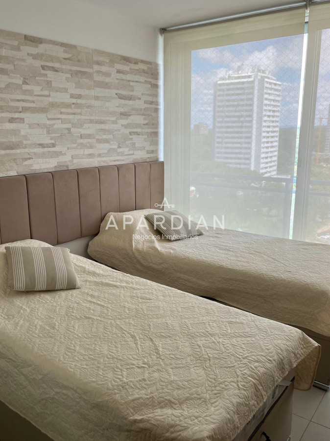 Apartamento ID.21097656 - Espectacular apartamento en venta con vista a la Isla Gorriti en Punta del Este de 2 dormitorios 2 baños cochera incluida