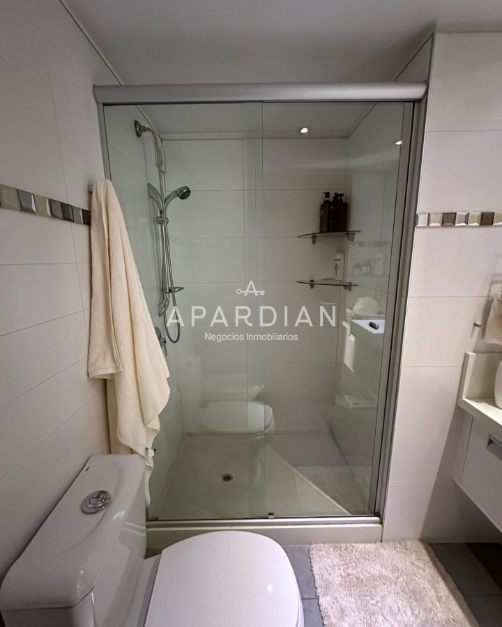Apartamento ID.21097656 - Espectacular apartamento en venta con vista a la Isla Gorriti en Punta del Este de 2 dormitorios 2 baños cochera incluida