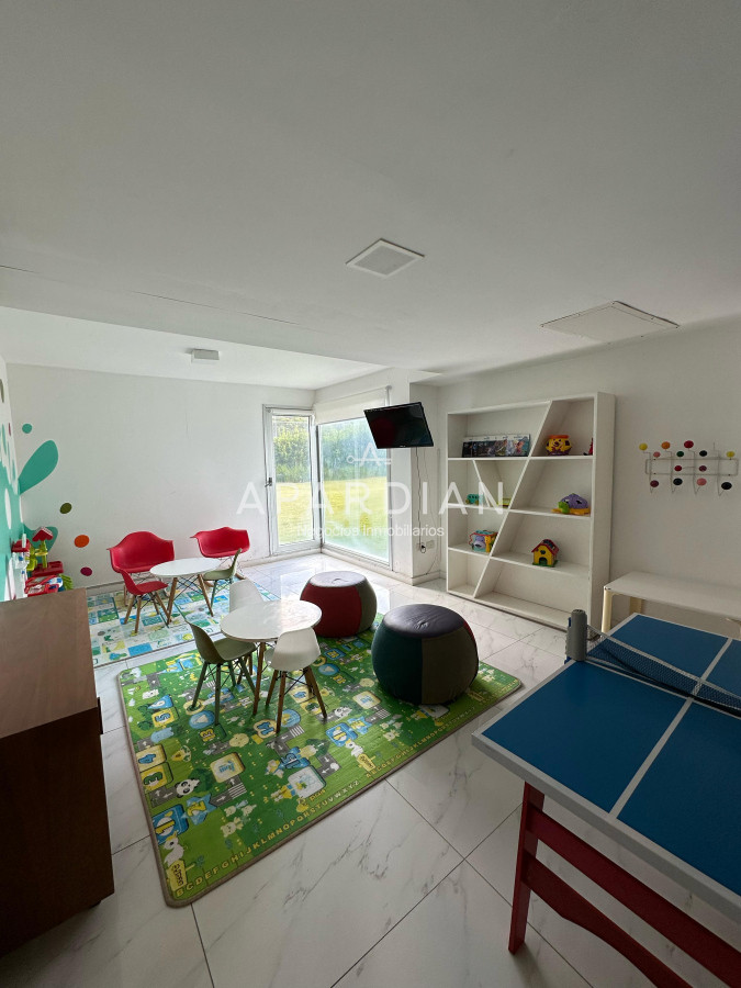 Apartamento ID.21097656 - Espectacular apartamento en venta con vista a la Isla Gorriti en Punta del Este de 2 dormitorios 2 baños cochera incluida