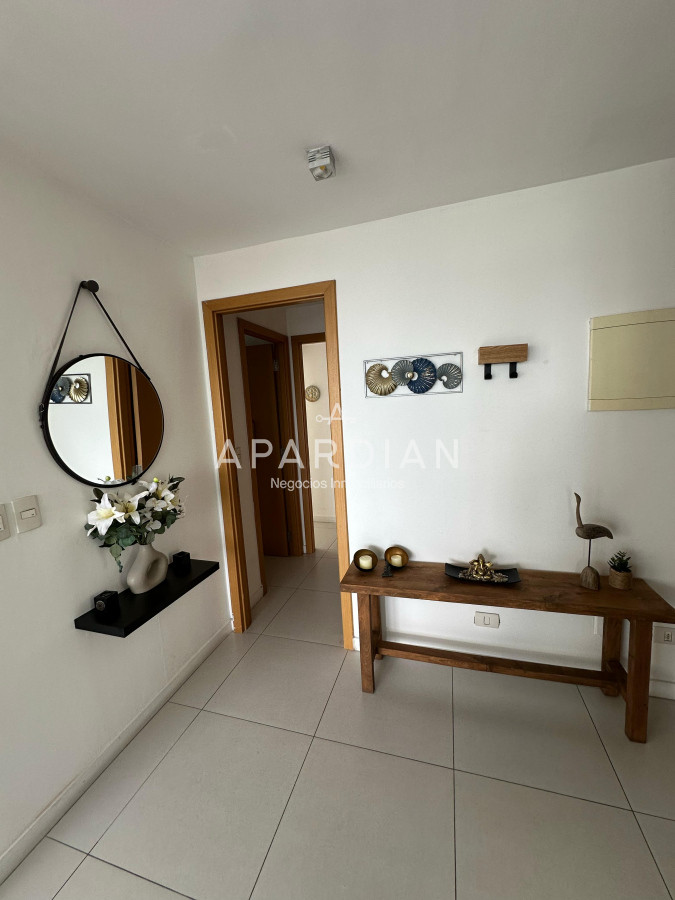 Apartamento ID.21097656 - Espectacular apartamento en venta con vista a la Isla Gorriti en Punta del Este de 2 dormitorios 2 baños cochera incluida