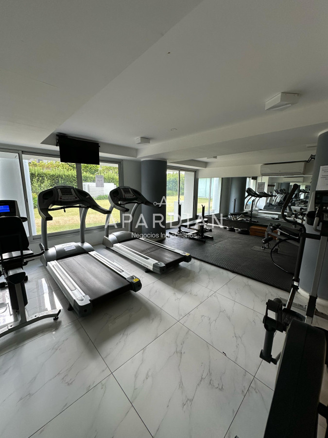 Apartamento ID.21097656 - Espectacular apartamento en venta con vista a la Isla Gorriti en Punta del Este de 2 dormitorios 2 baños cochera incluida