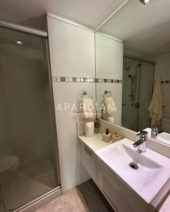 Apartamento ID.21097656 - Espectacular apartamento en venta con vista a la Isla Gorriti en Punta del Este de 2 dormitorios 2 baños cochera incluida