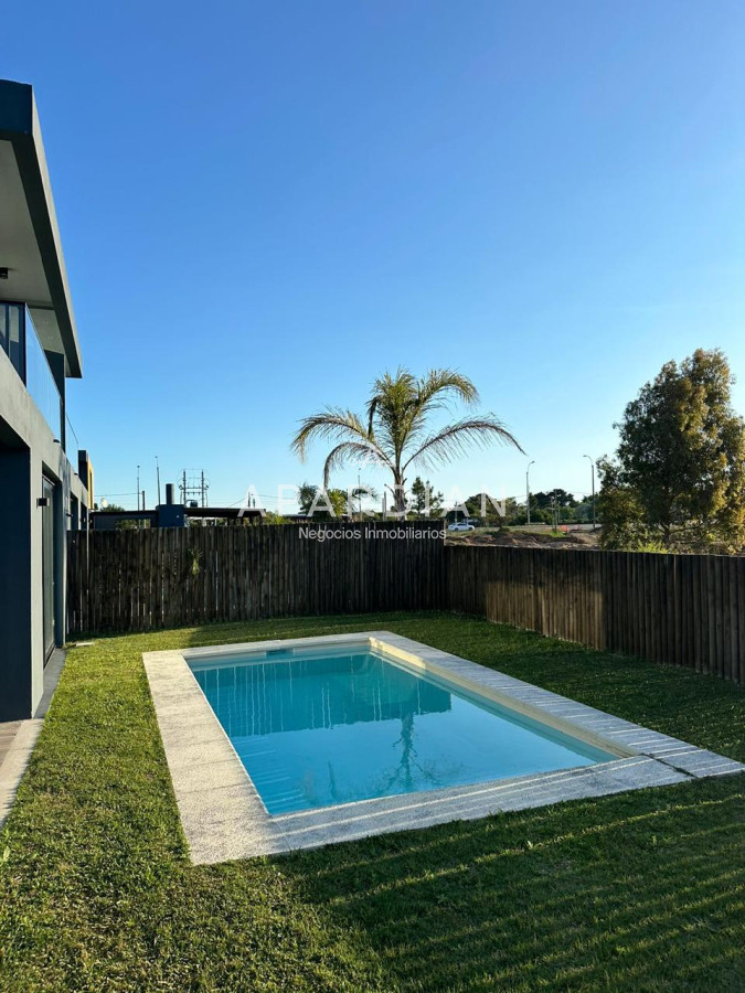 Casa ID.21097583 - Casa en Alquiler temporal de 3 dormitorios y 3 baños, barrio privado Punta del Este