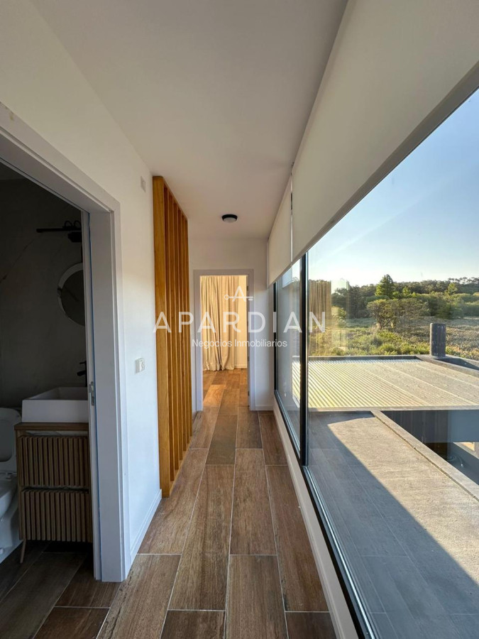 Casa ID.21097583 - Casa en Alquiler temporal de 3 dormitorios y 3 baños, barrio privado Punta del Este