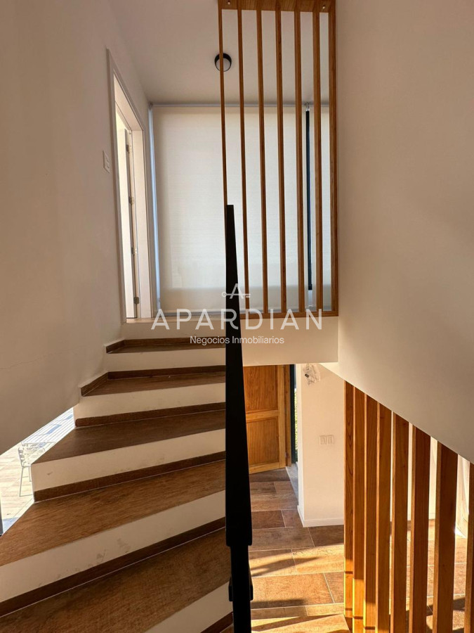 Casa ID.21097583 - Casa en Alquiler temporal de 3 dormitorios y 3 baños, barrio privado Punta del Este
