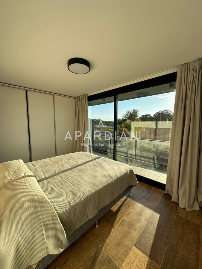 Casa ID.21097583 - Casa en Alquiler temporal de 3 dormitorios y 3 baños, barrio privado Punta del Este
