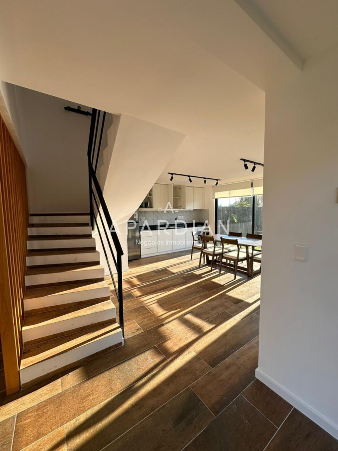 Casa ID.21097583 - Casa en Alquiler temporal de 3 dormitorios y 3 baños, barrio privado Punta del Este
