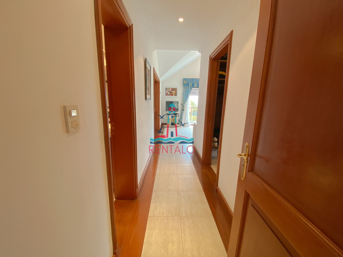 Casa ID.104 - Casa en venta Punta del Este 7 dormitorios, playa mansa a pasos del mar