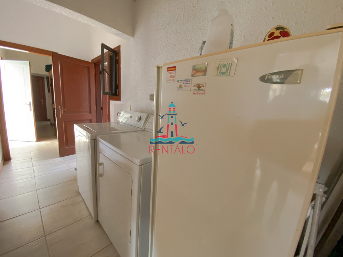 Casa ID.104 - Casa en venta Punta del Este 7 dormitorios, playa mansa a pasos del mar