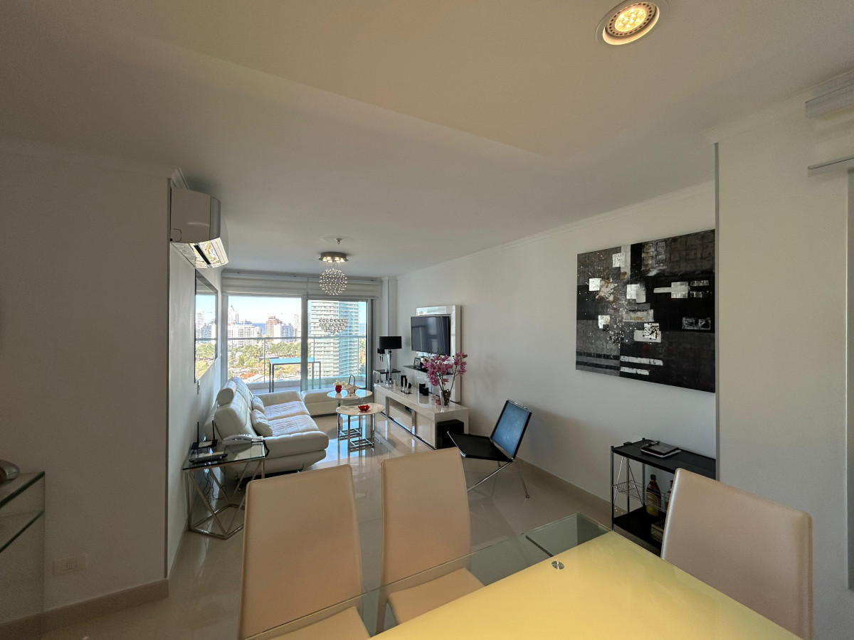 Apartamento ID.250 - VENTA APARTAMENTO DOS DORMITORIOS PUNTA DEL ESTE EDIFICIO MIAMI BOULEVARD