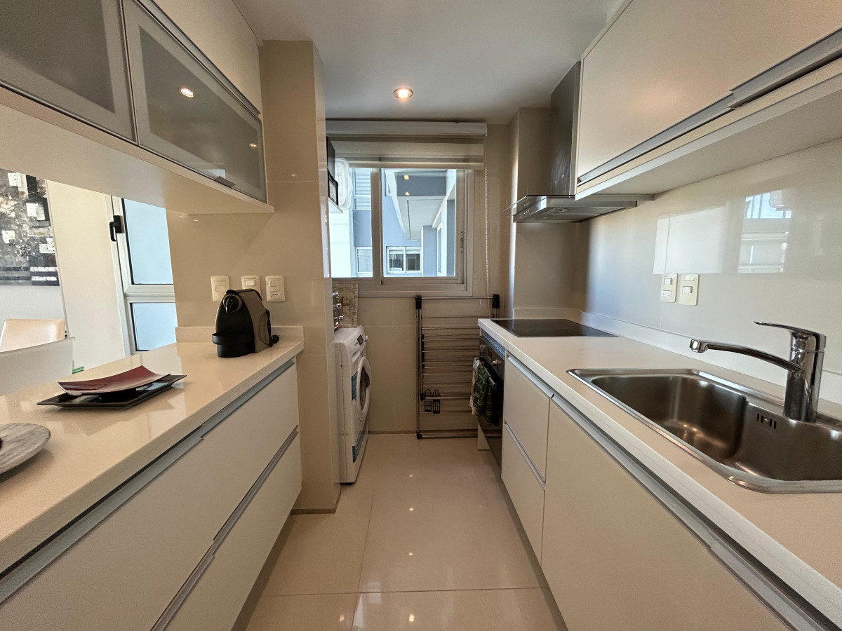 Apartamento ID.250 - VENTA APARTAMENTO DOS DORMITORIOS PUNTA DEL ESTE EDIFICIO MIAMI BOULEVARD