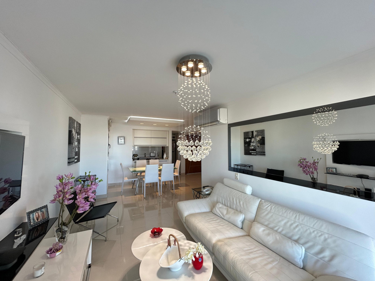 Apartamento ID.250 - VENTA APARTAMENTO DOS DORMITORIOS PUNTA DEL ESTE EDIFICIO MIAMI BOULEVARD