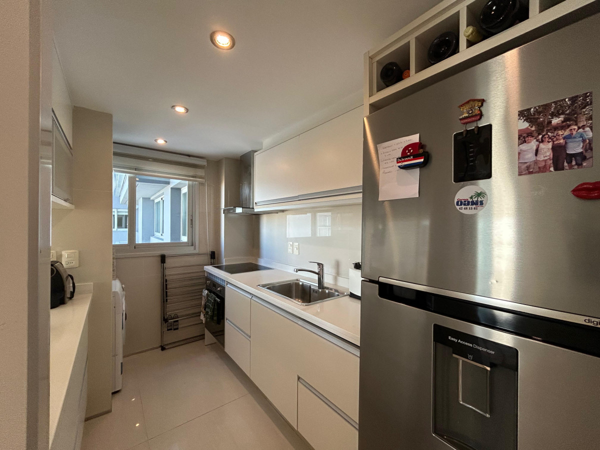 Apartamento ID.250 - VENTA APARTAMENTO DOS DORMITORIOS PUNTA DEL ESTE EDIFICIO MIAMI BOULEVARD