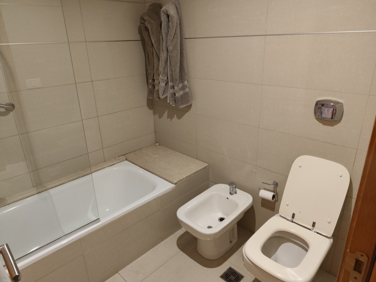 Apartamento ID.273 - Venta apartamento dos dormitorios Punta del este edificio Tressesenta