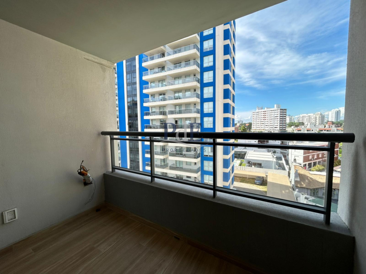 Venta apartamento dos dormitorios Punta del este playa Brava edificio Torre Gaugin - Imagen 1