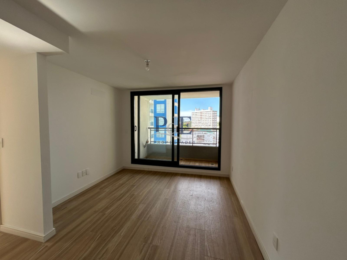 Venta apartamento dos dormitorios Punta del este playa Brava edificio Torre Gaugin - Imagen 3