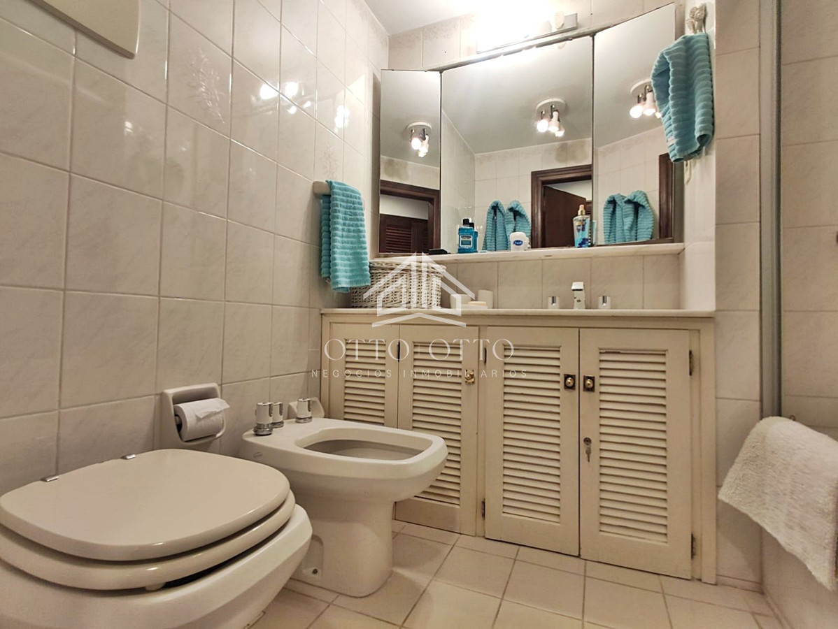 Apartamento ID.24372 - Venta Apartamento 3 dormitorios primera línea en Península