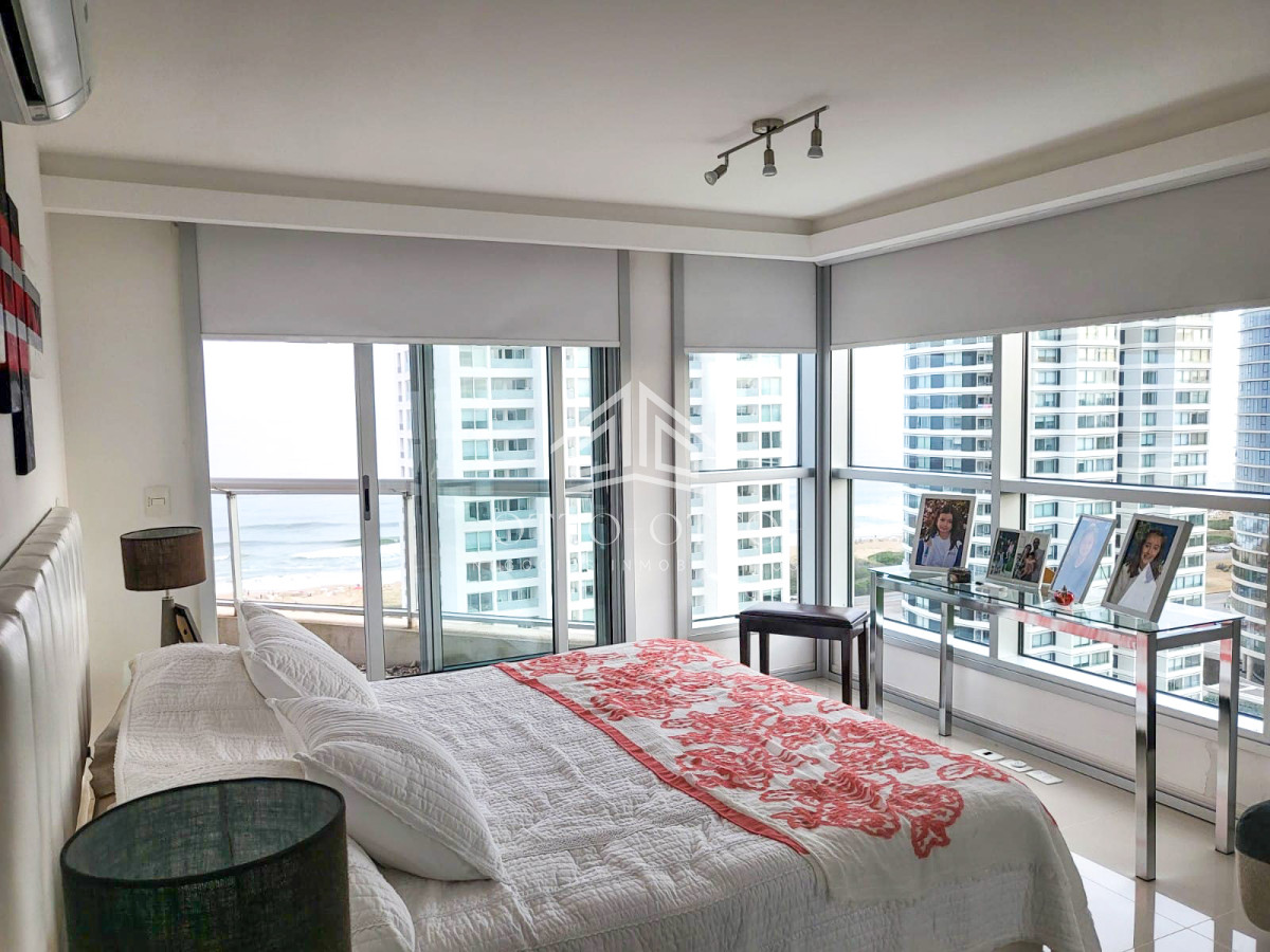 Apartamento ID.26588 - Apartamento en venta, 4 dormitorios en playa brava punta del este
