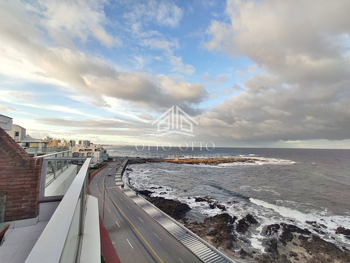 Apartamento ID.24372 - Venta Apartamento 3 dormitorios primera línea en Península
