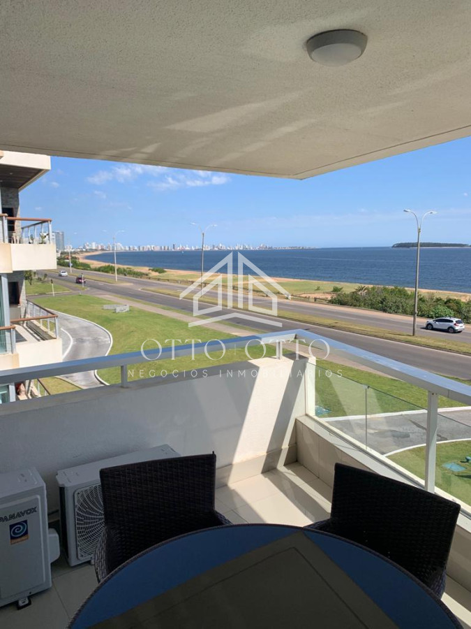 Apartamento ID.1147 - Apartamento en venta Playa Mansa 3 dormitorios