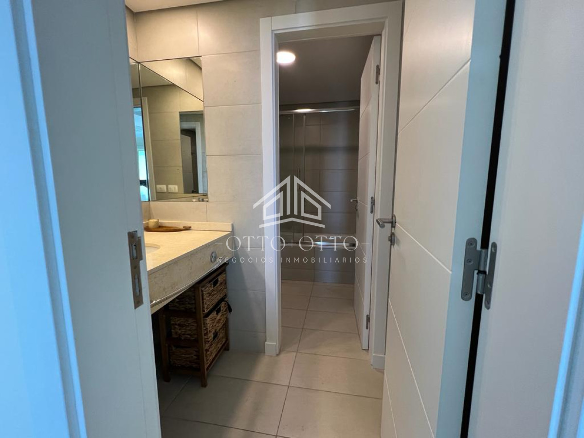 Apartamento ID.15539 - Apartamento en venta 2 dormitorios en Playa Brava, Punta del Este 