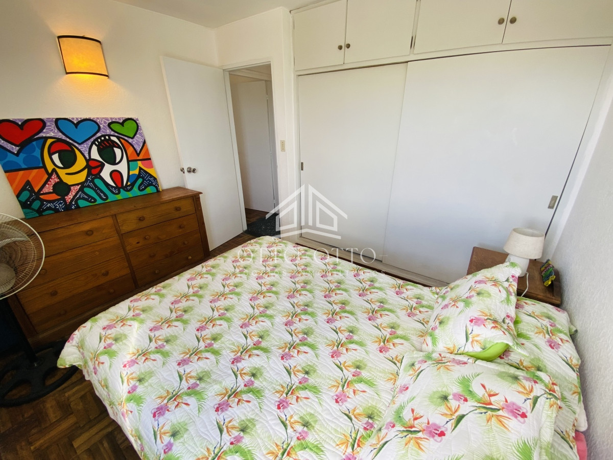 Apartamento ID.27179 - Excelente apartamento de 3 dormitorios, gastos bajos y muy bien ubicado