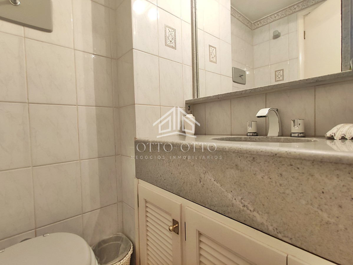 Apartamento ID.24372 - Venta Apartamento 3 dormitorios primera línea en Península