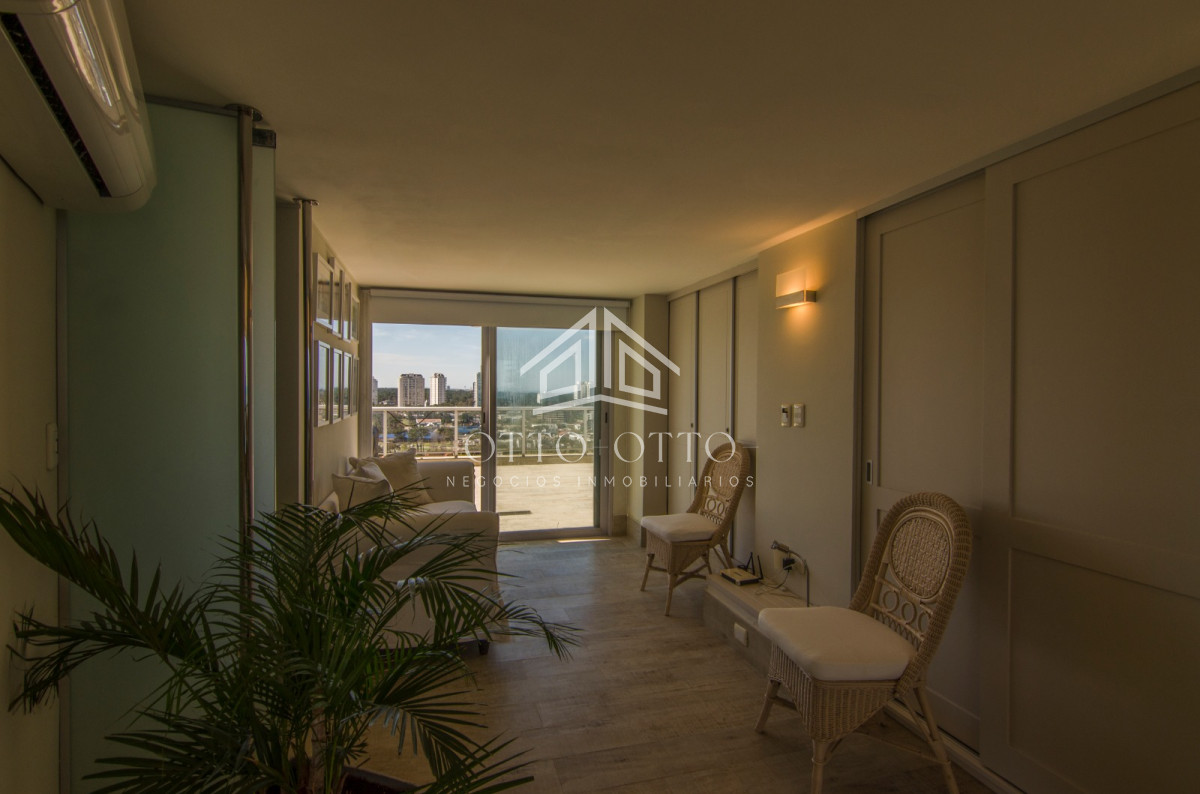 Apartamento ID.26123 - Apartamento en playa Mansa punta del este , 5 dormitorios