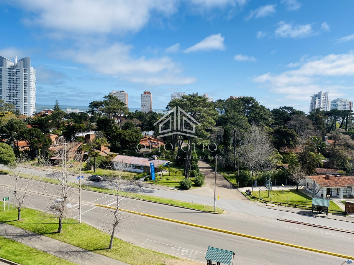 Apartamento ID.27179 - Excelente apartamento de 3 dormitorios, gastos bajos y muy bien ubicado