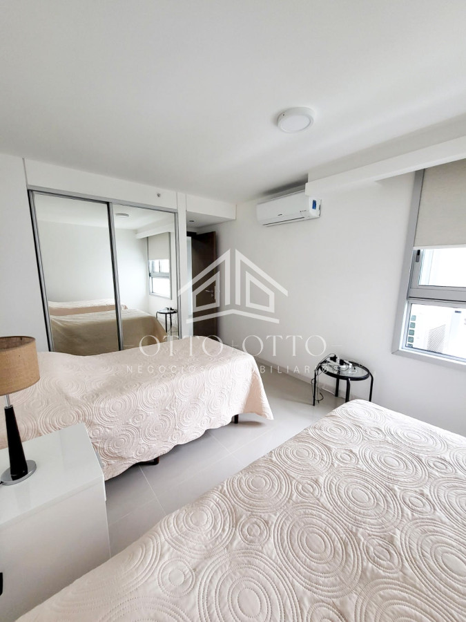 Apartamento ID.26588 - Apartamento en venta, 4 dormitorios en playa brava punta del este