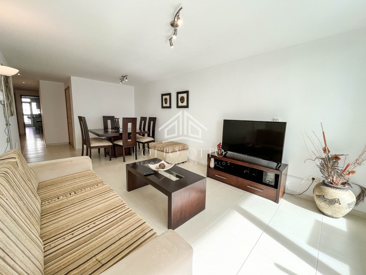 Apartamento ID.10853 - Apartamento en venta, 2 dormitorios en Playa Mansa. Punta del Este
