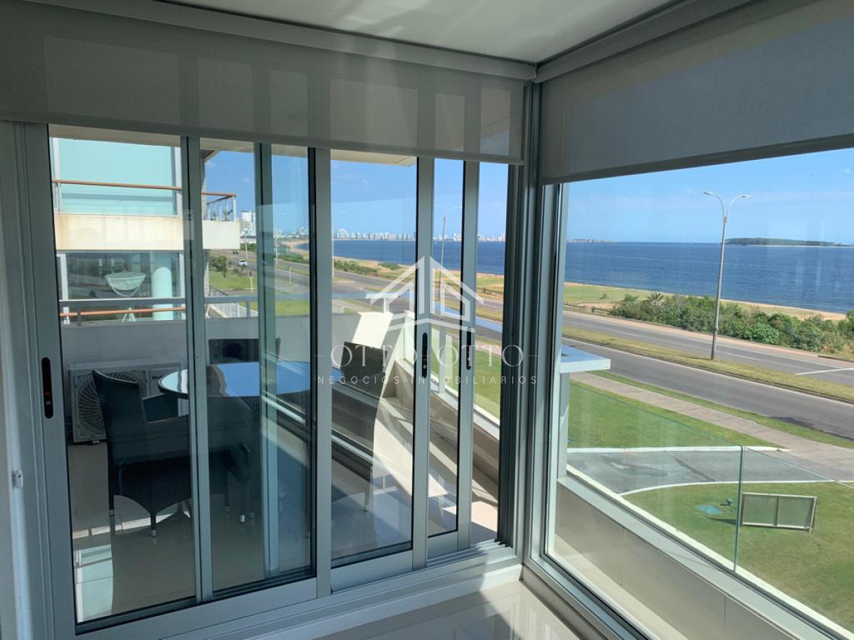 Apartamento ID.1147 - Apartamento en venta Playa Mansa 3 dormitorios