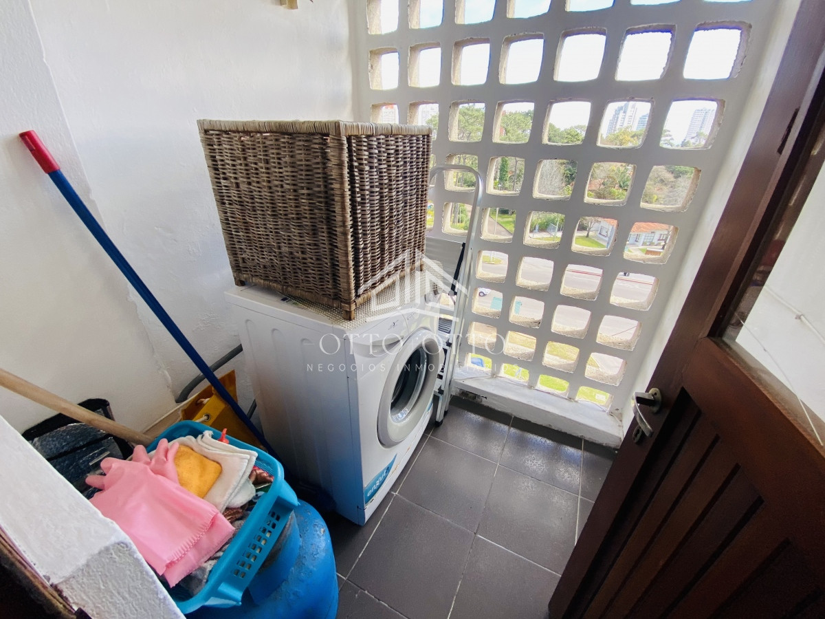 Apartamento ID.27179 - Excelente apartamento de 3 dormitorios, gastos bajos y muy bien ubicado