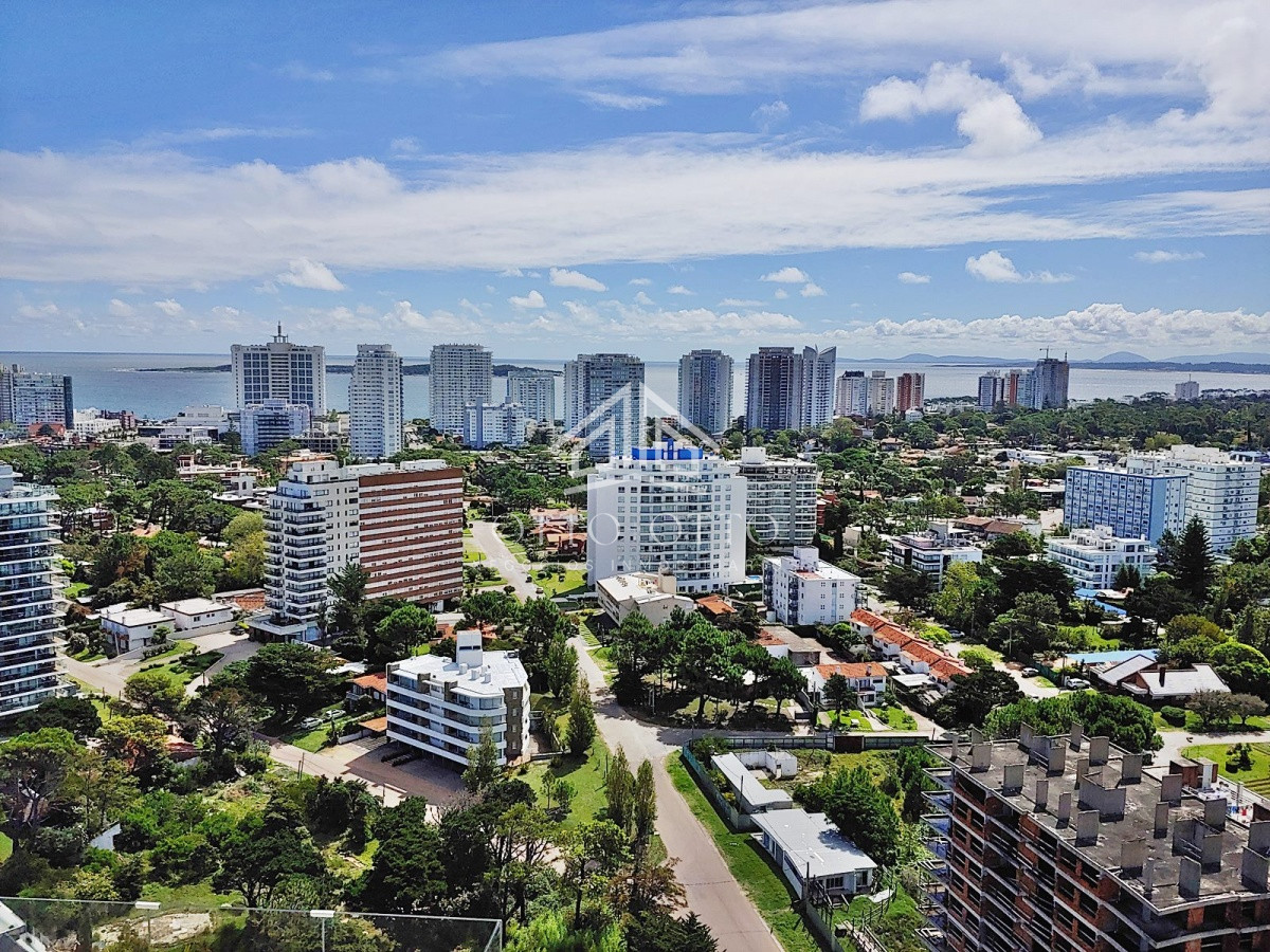 Apartamento ID.1455 - Pent house en venta en Punta del Este