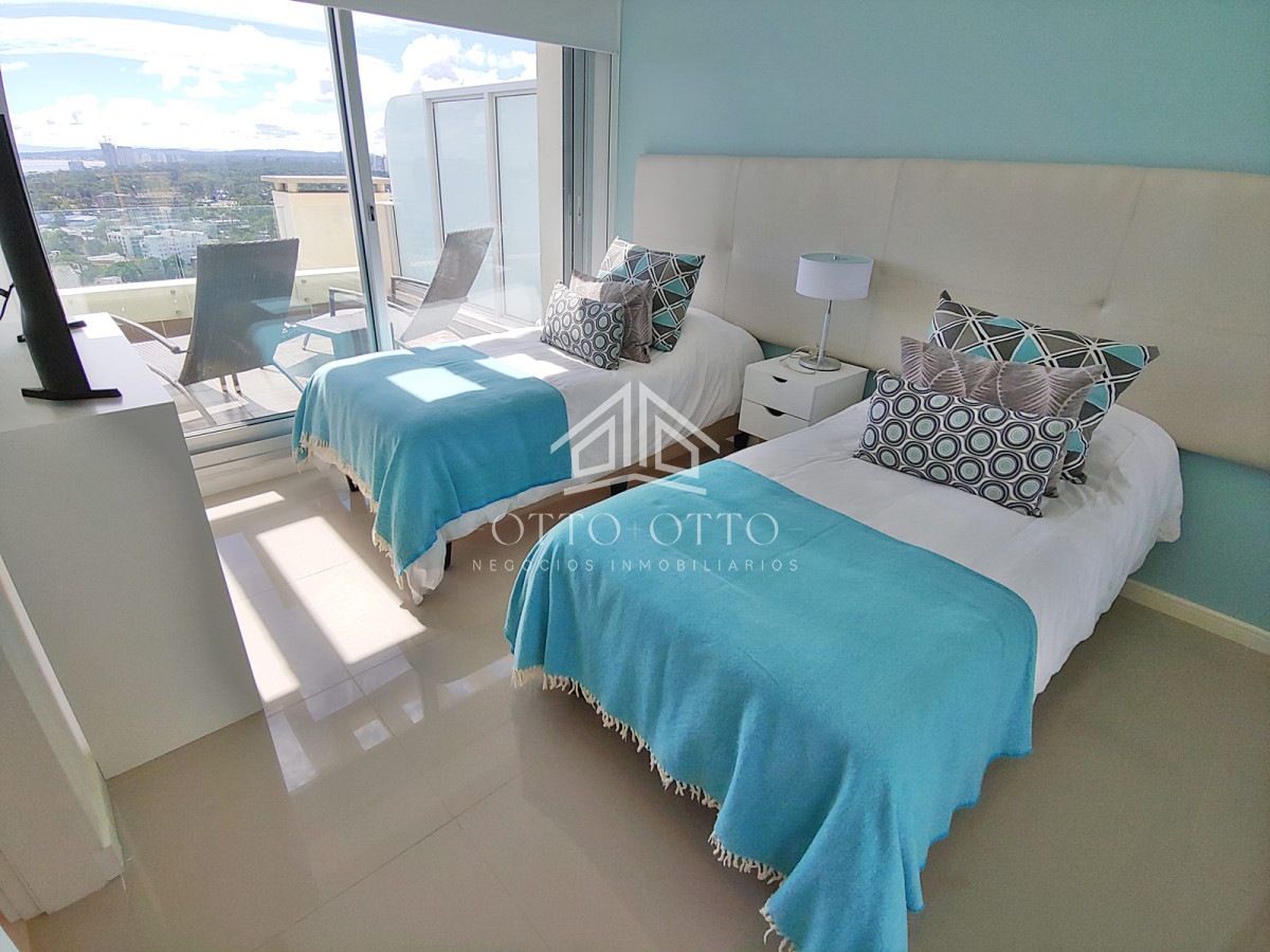 Apartamento ID.1455 - Pent house en venta en Punta del Este