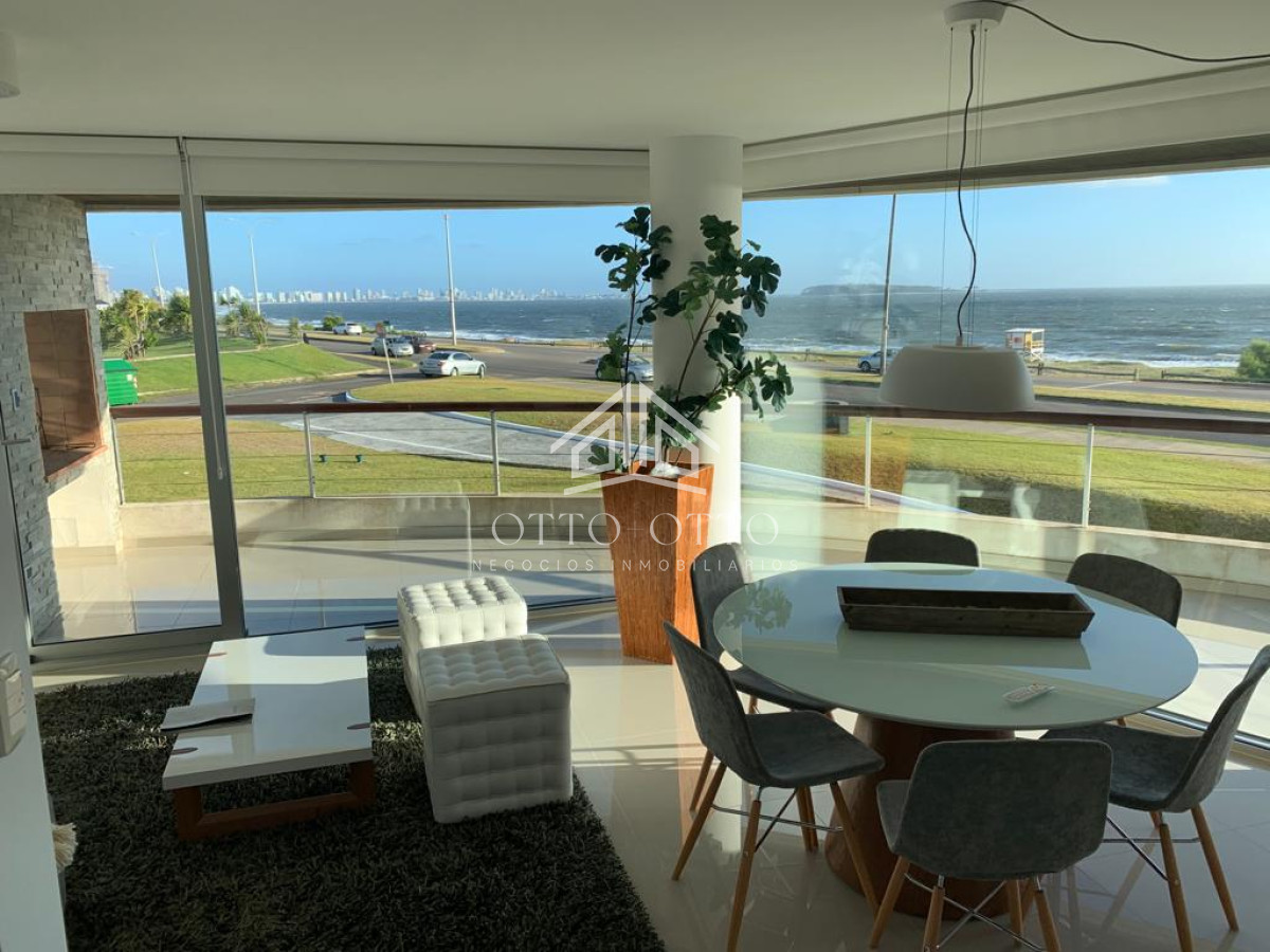 Apartamento ID.1148 - Apartamento en venta Playa Mansa 3 dormitorios
