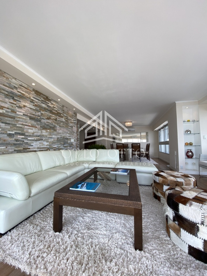 Apartamento ID.555 - Espectacular Penthouse en Alquiler y venta Fte al puerto