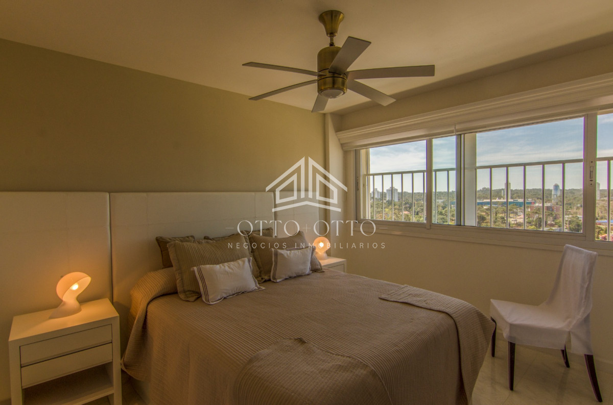 Apartamento ID.26123 - Apartamento en playa Mansa punta del este , 5 dormitorios