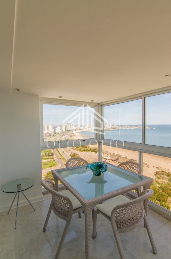 Apartamento ID.26123 - Apartamento en playa Mansa punta del este , 5 dormitorios