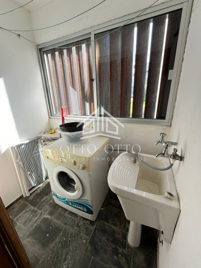 Apartamento ID.28073 - Apartamento en venta primera linea playa brava de 4 dormitorios