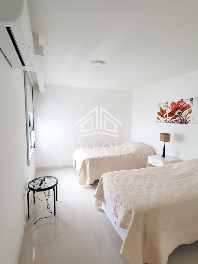 Apartamento ID.26588 - Apartamento en venta, 4 dormitorios en playa brava punta del este