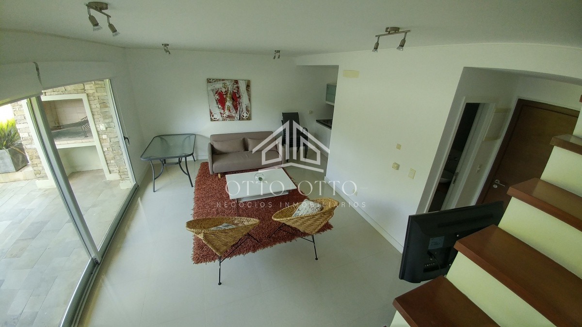 Apartamento ID.24384 - Departamento en complejo de categoría en la zona de Rincon del Indio a pasos del mar. 