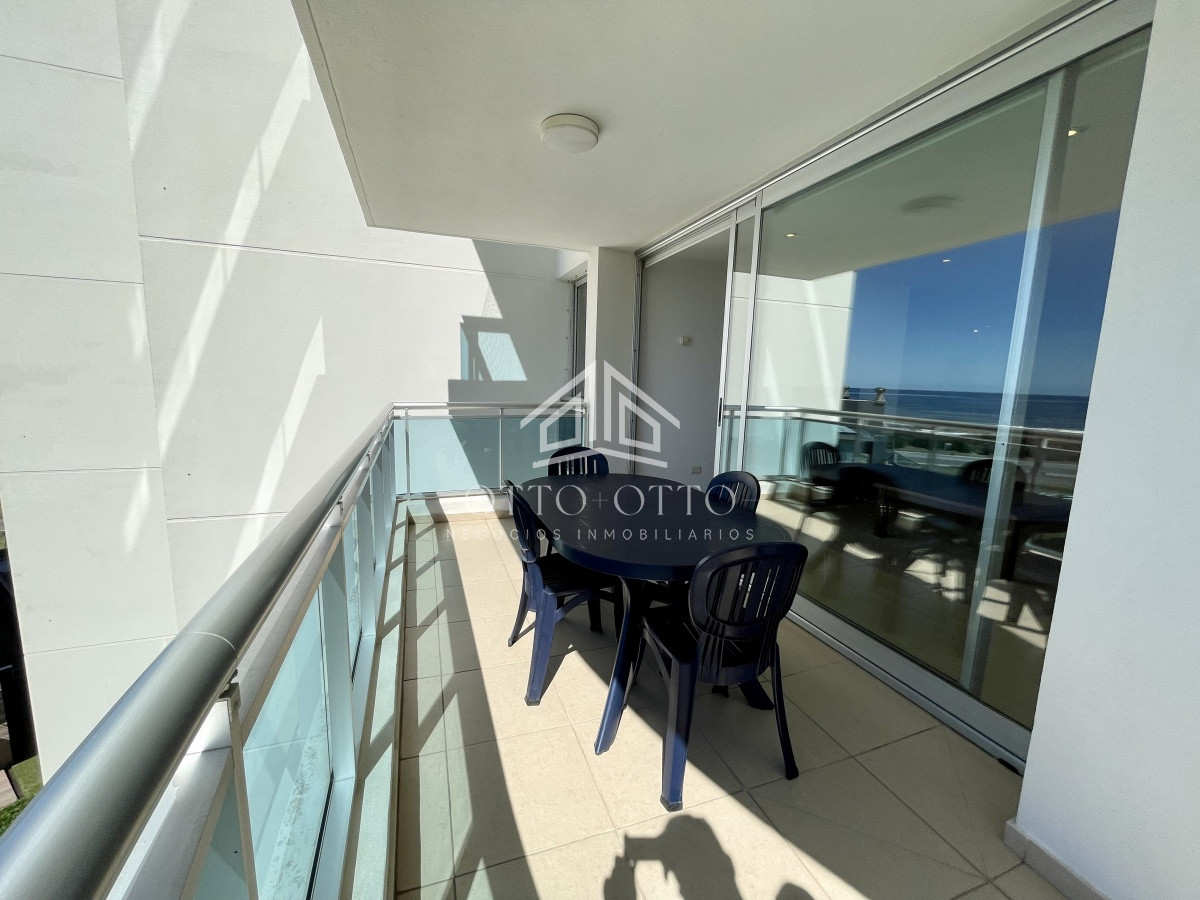 Apartamento ID.25525 - Hermoso apartamento de 3 dormitorios más dependencia de servicio a la venta