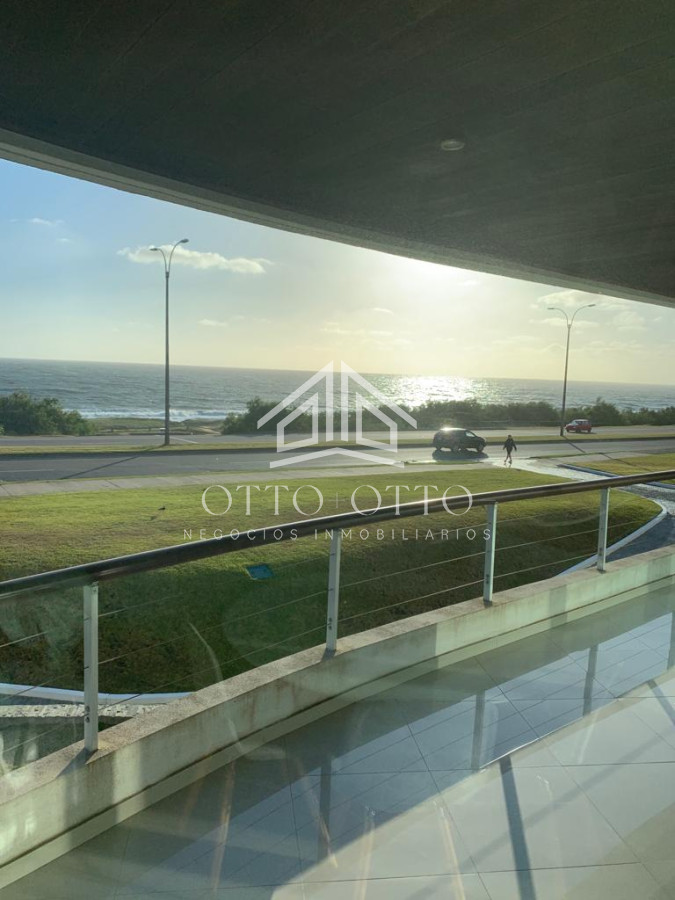 Apartamento ID.1148 - Apartamento en venta Playa Mansa 3 dormitorios