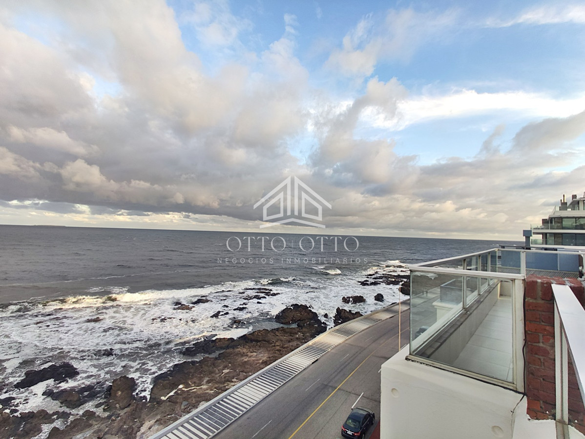 Apartamento ID.24372 - Venta Apartamento 3 dormitorios primera línea en Península